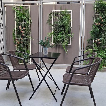Monastiraki-Psiri, Old Town, 3-Bdr Apt, Sleep 6-10P, Spacious Court Yard Athens Exterior photo